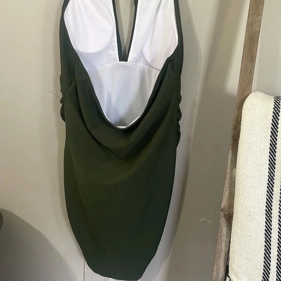 CUPSHE KEYHOLE Halter Top Olive Green One Piece Swimsuit - Picture 6 of 6